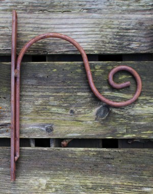 WG220 IJzeren wandhaak roest voor Hanging Basket