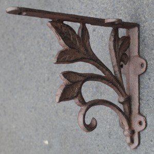 6Y3023 gietijzeren plankdrager blaadjes/lelies 19,5cm donkerbruin