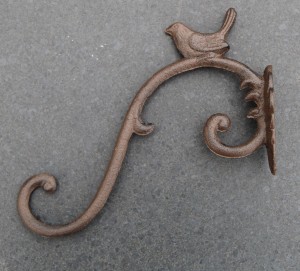 WG236 gietijzeren wandhaak 24cm met vogel donkerbruin