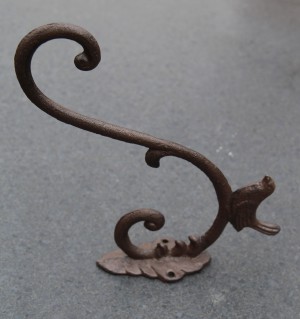 WG236 gietijzeren wandhaak 24cm met vogel donkerbruin