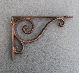 PD137a Gietijzeren plankdrager 16,9cm donkerbruin