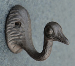 KH7053 gietijzeren kapstokhaak struisvogel donkerbruin