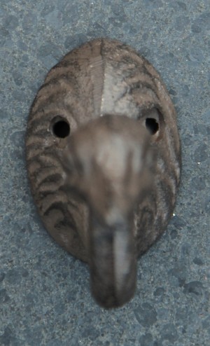KH7053 gietijzeren kapstokhaak struisvogel donkerbruin